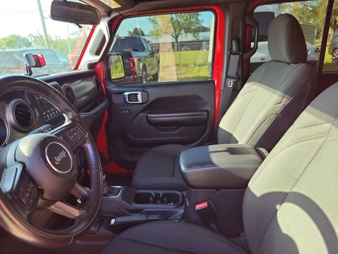 Used 2021 Jeep Wrangler Unlimited Sport image 13