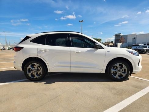 Used 2023 Ford Escape ST-Line w/ Tech Pack #1 image 4