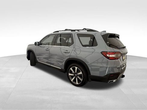 Used 2023 Honda Pilot Elite image 2