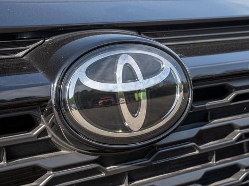 Used 2024 Toyota RAV4 XLE Premium image 3