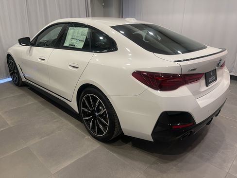 New 2026 BMW 430i xDrive w/ M Sport Package image 4