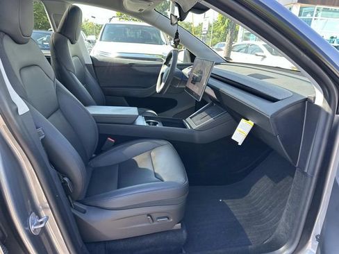 Used 2026 Tesla Model Y Long Range AWD/4WD image 11