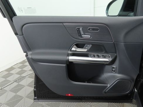 Certified 2025 Mercedes-Benz GLA 250 image 24