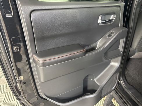 Used 2025 Nissan Frontier PRO-4X AWD/4WD image 21