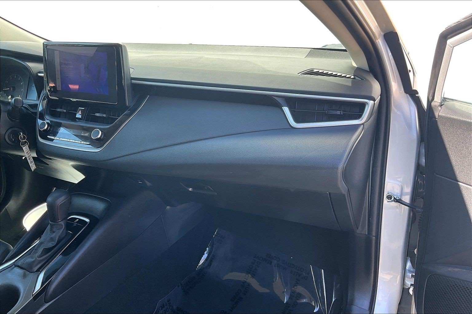 Used 2024 Toyota Corolla LE FWD image 21