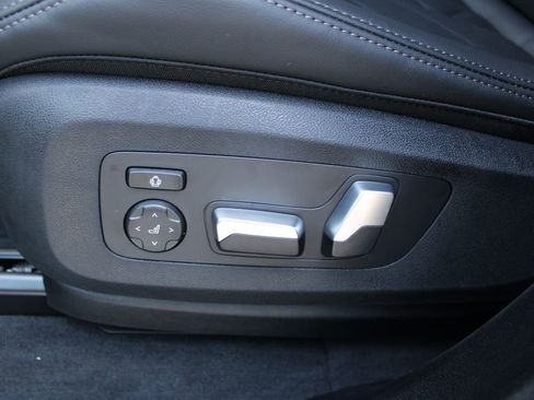 New 2026 BMW X5 xDrive50e w/ M Sport Package image 28