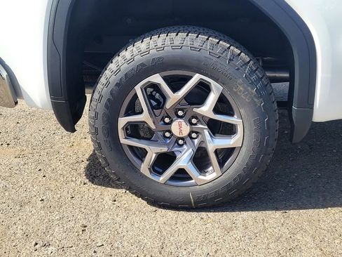 New 2026 GMC Sierra 1500 SLE AWD/4WD image 14
