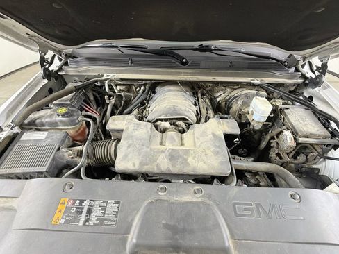 Used 2018 GMC Yukon Denali AWD/4WD image 30