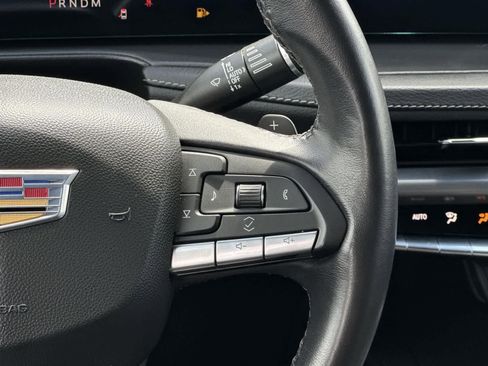 Used 2024 Cadillac XT4 Premium Luxury image 11
