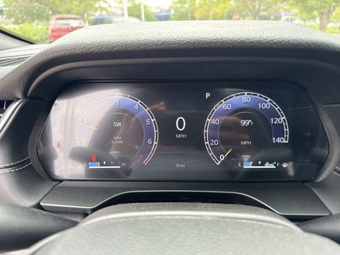 New 2025 Jeep Grand Cherokee Laredo image 23