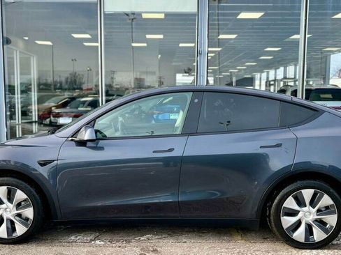 Used 2021 Tesla Model Y Long Range image 2
