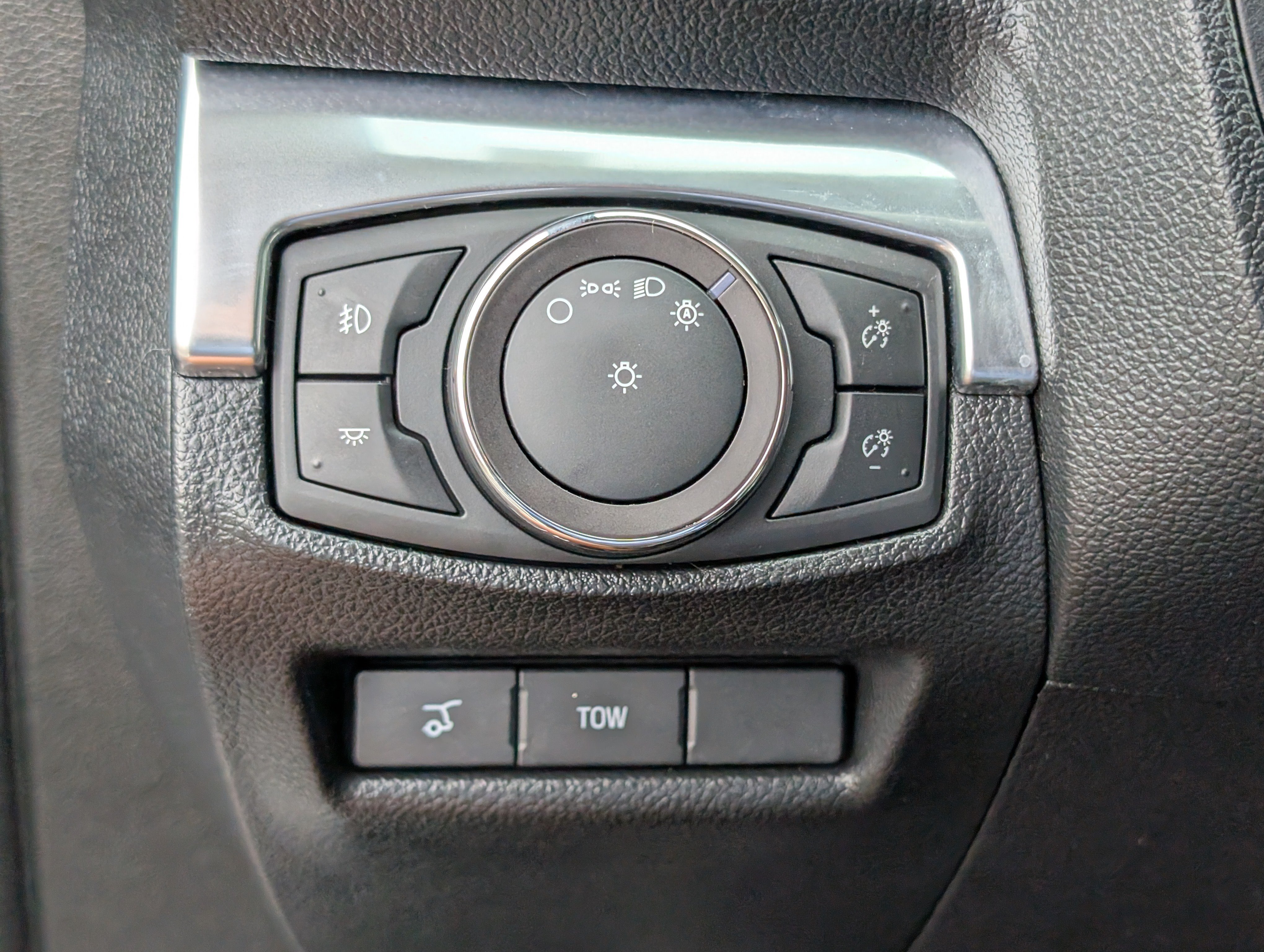 Used 2019 Ford Explorer Sport w/ Equipment Group 401A AWD/4WD image 24