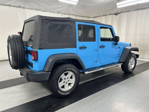 Used 2018 Jeep Wrangler Unlimited Sport AWD/4WD image 2