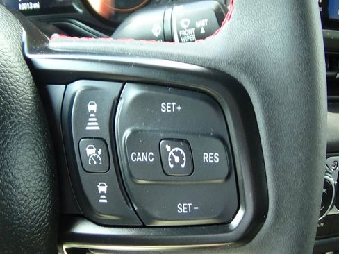 Certified 2024 Jeep Gladiator Rubicon w/ Convenience Group AWD/4WD image 20