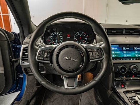Used 2023 Jaguar F-TYPE Coupe image 23