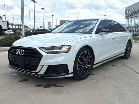 Used 2020 Audi S8 L w/ S8 Executive Package AWD/4WD image 3