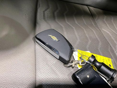 Used 2023 Chevrolet Silverado 1500 ZR2 w/ Technology Package image 11