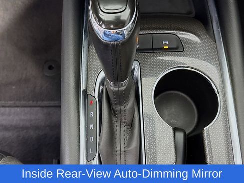 Used 2019 Chevrolet Malibu Hybrid w/ Leather Package image 23