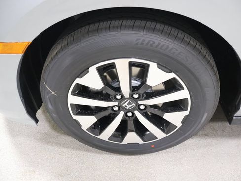 New 2026 Honda Odyssey EX-L image 7