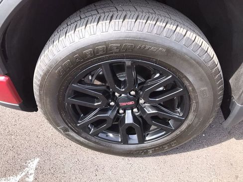 Used 2023 GMC Sierra 1500 Elevation image 10