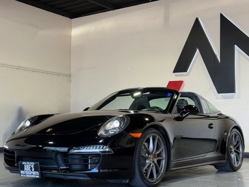 Used 2016 Porsche 911 Targa 4S AWD/4WD image 3