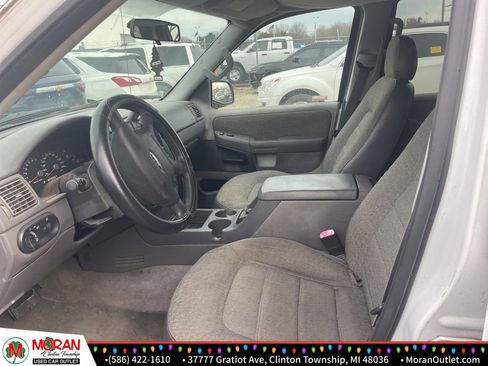 Used 2004 Ford Explorer XLS image 6