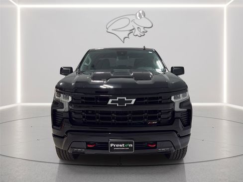 Used 2025 Chevrolet Silverado 1500 LT Trail Boss w/ Convenience Package II AWD/4WD image 8