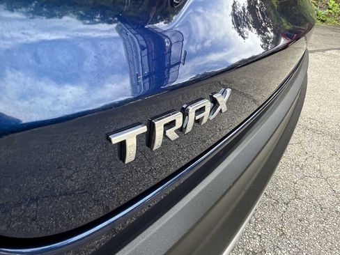 Certified 2024 Chevrolet Trax LT FWD image 28
