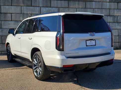 Used 2021 Cadillac Escalade Sport Platinum AWD/4WD image 3