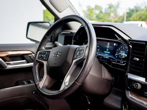 Used 2022 Chevrolet Silverado 1500 LT Trail Boss w/ LT Trail Boss Premium Package image 8