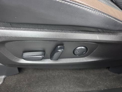 Used 2024 Nissan Pathfinder Platinum w/ Cargo Package image 23