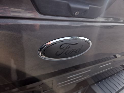 Used 2019 Ford F150 XLT w/ Equipment Group 302A Luxury AWD/4WD image 23