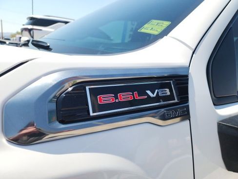 Used 2022 GMC Sierra 2500 AT4 w/ AT4 Preferred Package image 10