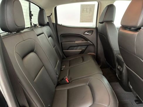Used 2022 Chevrolet Colorado LT w/ Redline Special Edition image 16