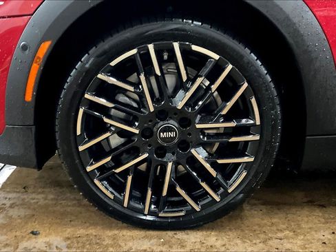 Certified 2025 MINI Cooper 4-Door Hardtop image 12
