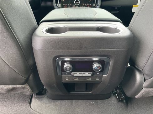 New 2026 GMC Yukon AT4 w/ AT4 Premium Plus Package AWD/4WD image 36
