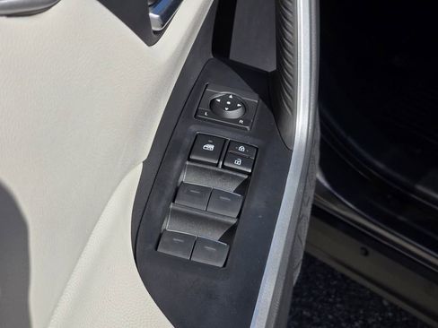 Used 2025 Toyota RAV4 XLE Premium image 18