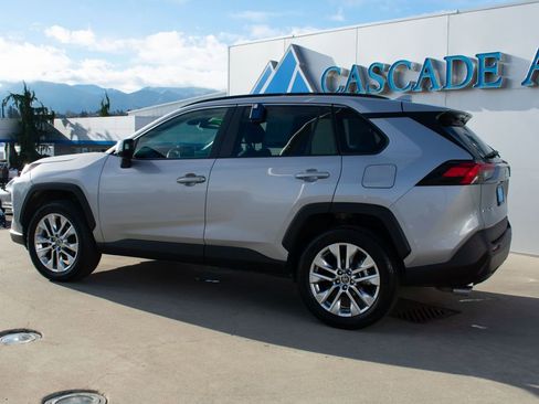 Used 2025 Toyota RAV4 XLE Premium image 6
