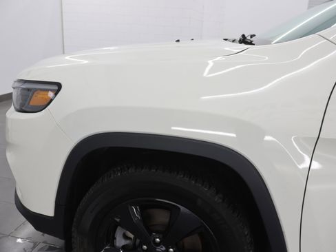 Used 2019 Jeep Cherokee Latitude Plus image 31