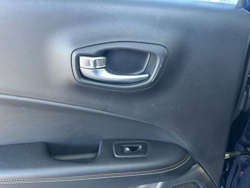 Used 2018 Jeep Compass Latitude w/ Popular Equipment Group image 34