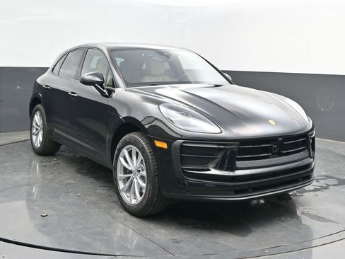 New 2025 Porsche Macan AWD/4WD image 9