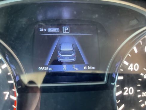 Used 2017 Nissan Pathfinder Platinum w/ Family Entertainment Package image 20