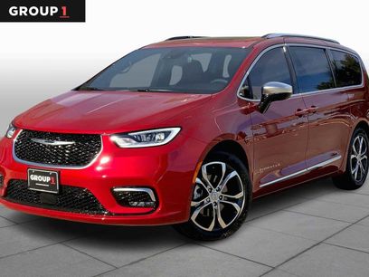 New 2026 Chrysler Pacifica Pinnacle
