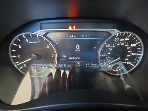 Used 2023 Nissan Altima 2.5 SR image 11