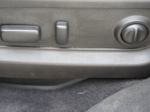 Used 2012 GMC Acadia SLT image 23