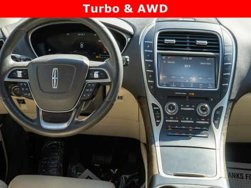 Used 2020 Lincoln Nautilus Reserve w/ Equipment Group 201A image 11