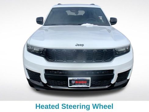 New 2025 Jeep Grand Cherokee L Altitude image 9