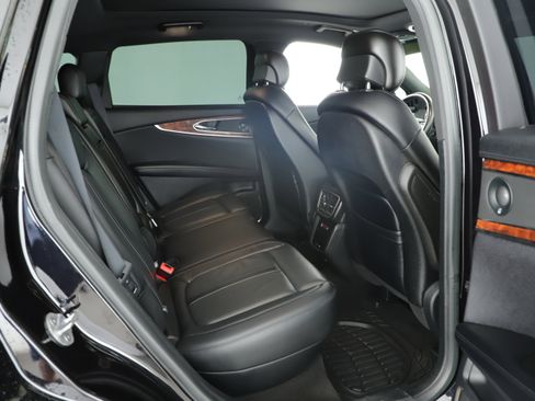 Used 2019 Lincoln Nautilus Reserve FWD image 20