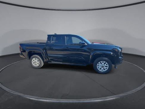 Used 2025 Toyota Tacoma SR5 RWD image 9