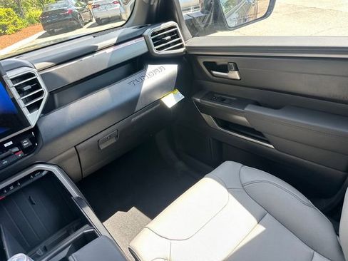 New 2026 Toyota Tundra SR5 AWD/4WD image 18